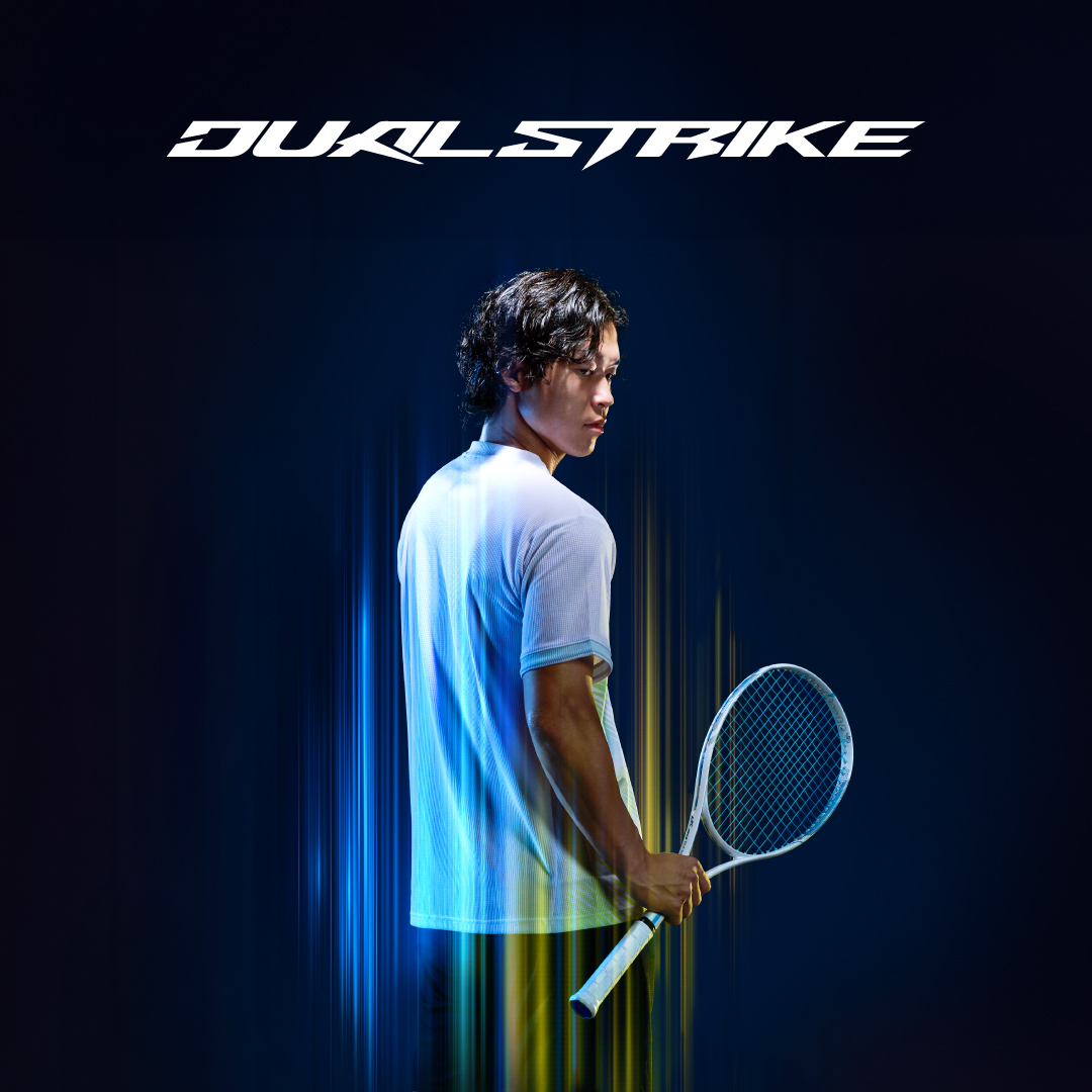 MIZUNO_S_TENNIS's tweet photo. 📍2026.08 DEBUT
🔵DUALSTRIKE 50 series🔵

@syunchan1224  × DUALSTRIKE VS-50
~上岡俊介(Up Rise) × デュアルストライクVS-50~

↓　スペック詳細はコチラ　↓
https://t.co/Y1fOjLm3tf

#mizunosofttennis #ミズノソフトテニス
#DUALSTRIKE #デュアルストライク
#UpRise #上岡俊介 https://t.co/4f4xv0HEos