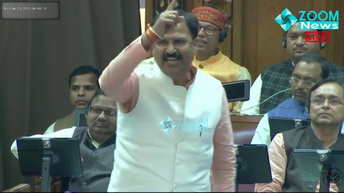 AshishBaliyan2's tweet photo. 1. ब्रो का नाम मुकेश चौधरी है 
2. ब्रो नकुर विधानसभा यूपी से भाजपा विधायक है 
3. ब्रो ने लखनऊ से चंडीगढ जाने सुपरफास्ट में टिकट बुक कराया 
4. ब्रो को फर्स्ट AC में लोअर बर्थ नहीं मिली 
5. ब्रो नाराज हो गया और भोंगा पसार दिया 
6. ब्रो ने 15 मिनट तक ट्रेन नहीं चलने दी 
Continued.. https://t.co/U6bmrcnAGn