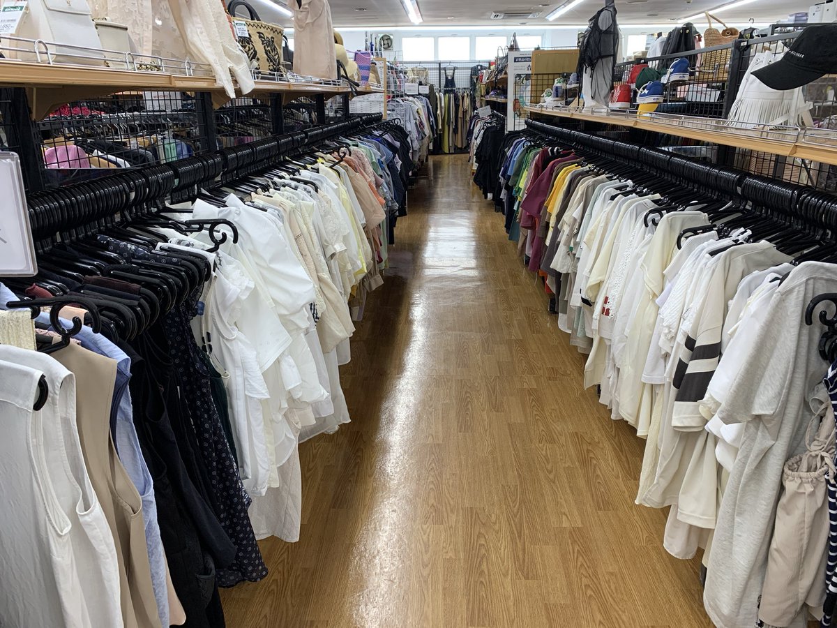 offhouse_kabe4's tweet photo. 7月は衣料品SDGs推進月間です👔

衣料品婦人服、メンズ服
家電や雑貨、ホビーや家具など様々なアイテム買い取りをしております。

 #衣料品SDGs推進月間
 #リユースでファッションを楽しもう
#offhouse_kabe4 https://t.co/FSSJL2Dcvj