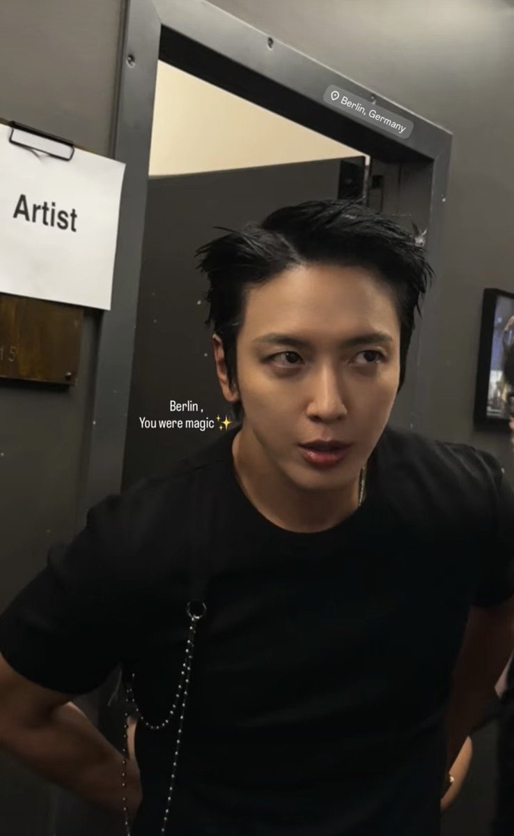 BlueEffect622's tweet photo. Yonghwa singletan saya diam, Yonghwa pamer otot saya diam. Tapi HARI INI Yonghwa Jidatan, saya sampaikan SAYA AKAN LAWAN! 🙏🏻🤸🏻

#CNBLUE #3LOGY #CNBLUEinEurope #KpopEurope #KpopinBerlin #CNBLUE_World_Tour #3LOGY_in_Berlin
From CNBLUE UN Support https://t.co/3c655uRK2u