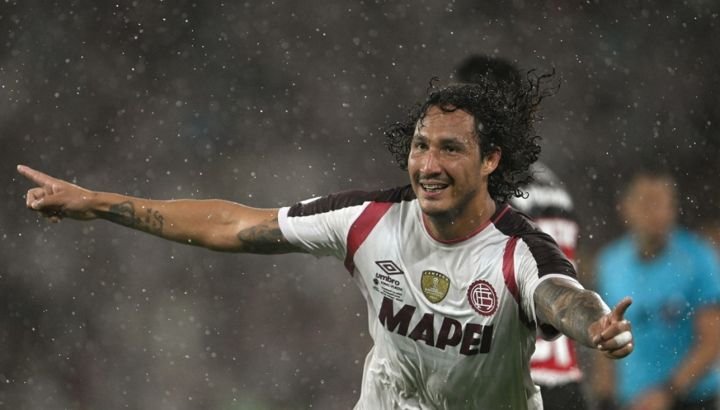 facupietro's tweet photo. Como puede ser que en este Mundial se vio que entre Pacho del PSG, Hincapie del Arsenal y Canale de Lanus

El mejor defensor sea el de LANUS https://t.co/3LpTt9oZoG