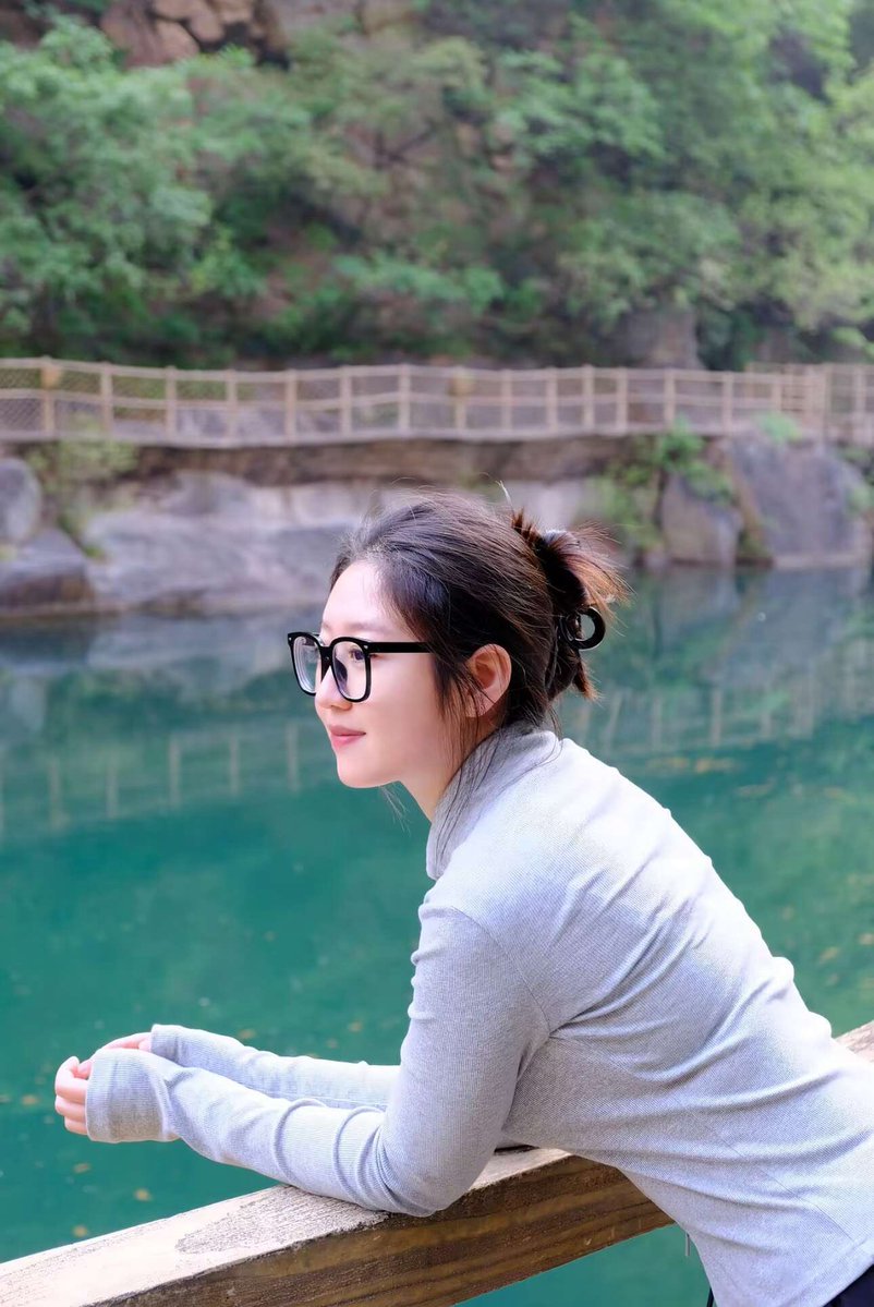 jjjpad's tweet photo. 江苏 泰州28岁，结婚了有一个孩子。老公体制内工作 每天都应酬 很忙。想找干净、健康、有素质的床搭子，偶尔约，不谈感情，不纠缠。 https://t.co/ak52yxUmRu