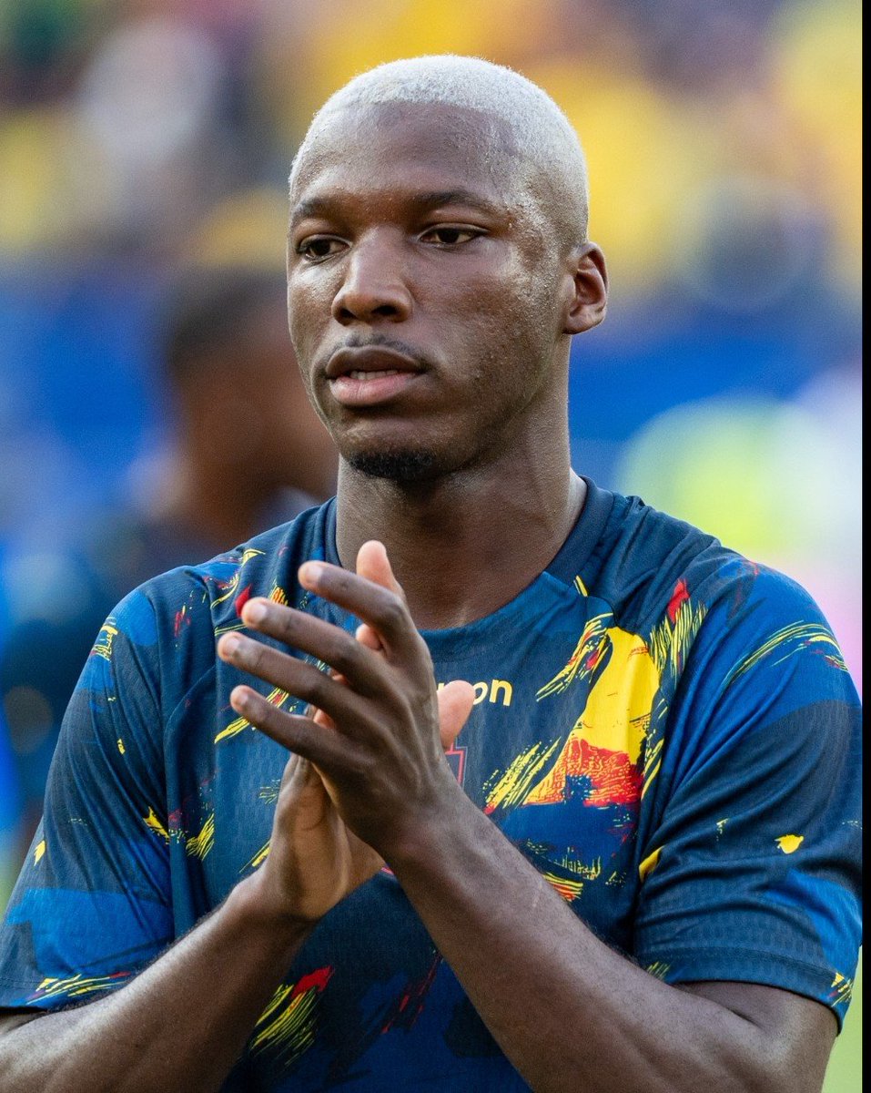 Termolalismo's tweet photo. Hay que hablar de este hijueputa.

Todos los centros a la mierda, todo el mundial escondido.

Ni perdón ni olvido. https://t.co/6C5ypaMTM7