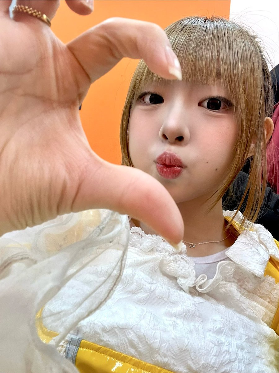 falcon_ne's tweet photo. 250406
리리이베 축하해요!! 🎉
리코가 첨으로 똥머리 해봤는데 루비 금손이네 🤤
토, 일 만나러 와줘서 고마워요!!
다들 잘 자고 월요팅 &amp;gt;&amp;lt;~
#새벽 #트친해요 https://t.co/uAyrKcxljT