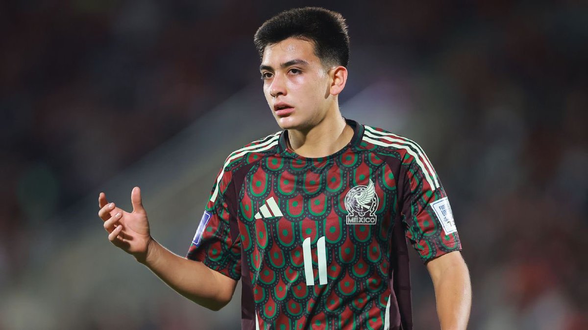 _thiagoqac's tweet photo. Erick Lira solamente le falta jugar en Boca, es una locura lo que juega este muchacho con tan solo ¡17 AÑOS! 🇲🇽🪄 https://t.co/Kc20THguRE