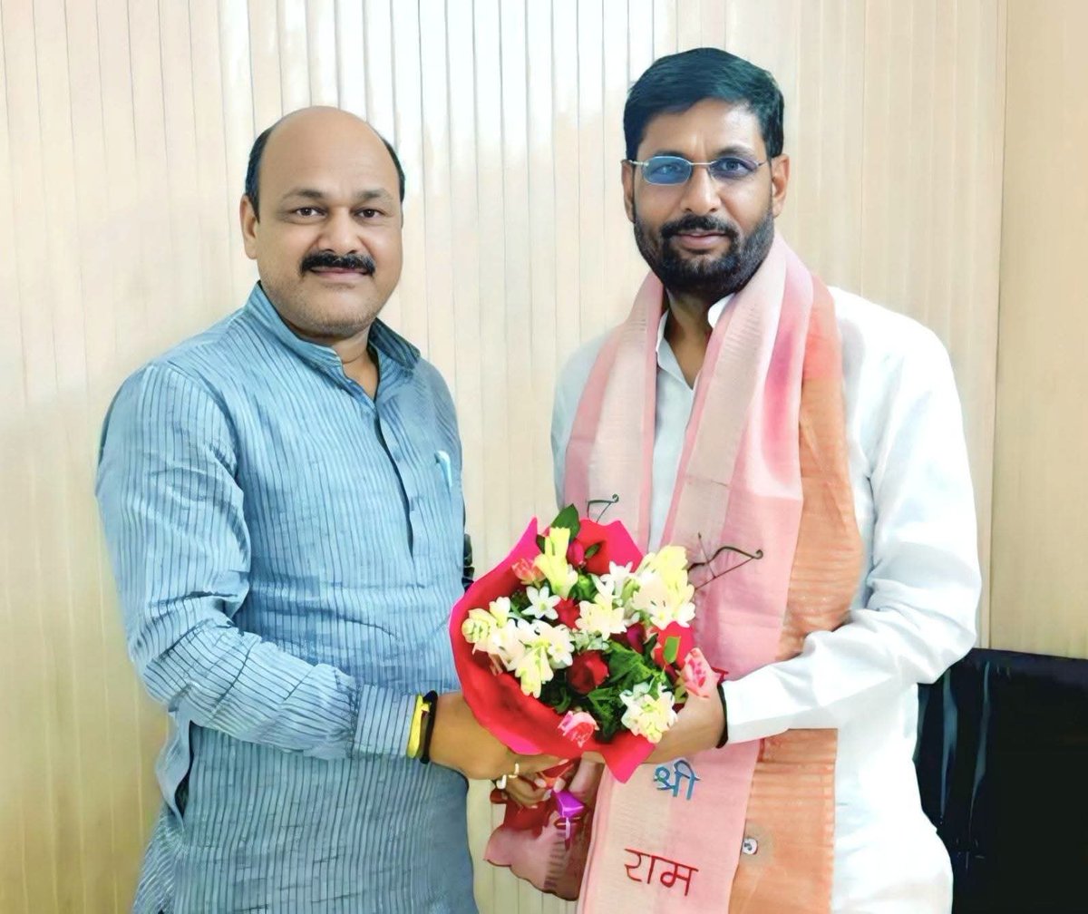 rajeshchbjp's tweet photo. आज भारतीय जनता पार्टी प्रदेश मुख्यालय, लखनऊ स्थित अपने कार्यालय पर पार्टी के पदाधिकारियों एवं कार्यकर्ता बंधुओं से मुलाक़ात कर सांगठनिक विषयों पर चर्चा की। 

हम सभी कार्यकर्ता बंधु मिलकर आगामी 2027 के विधानसभा चुनाव में पूरे उत्तर प्रदेश की सभी सीटों पर पार्टी की विजय सुनिश्चित कर पुनः भाजपा की सरकार बनाने को संकल्पित हैं।