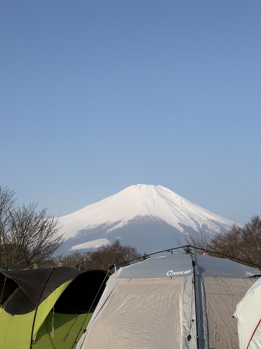 kiryujikyo's tweet photo. 7月1日(水)おはようございます☀
今日は山梨県側で #富士山山開き 🗻

登山でも運転でも
安全のコツは同じです

✅時間に余裕を
✅焦らず慎重に
✅事前の備えを怠らない

山でも、道でも
一歩一歩、確実に💡

今日も安全運転で
いってらっしゃい🚗

#今日は何の日
#桐生自動車教習所
#桐生教習所 https://t.co/6QZamTc5jP