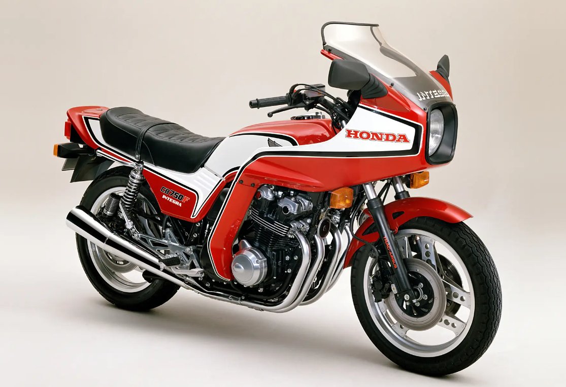 HondaBike_hmj's tweet photo. CBの歴史🏍️
今日は401㏄以上をピックアップ！
乗ったことある！ 見たことある！！好き！！！そんなCBはありますか？
https://t.co/ttvhu5XdMH https://t.co/CUR8SLZeG8
