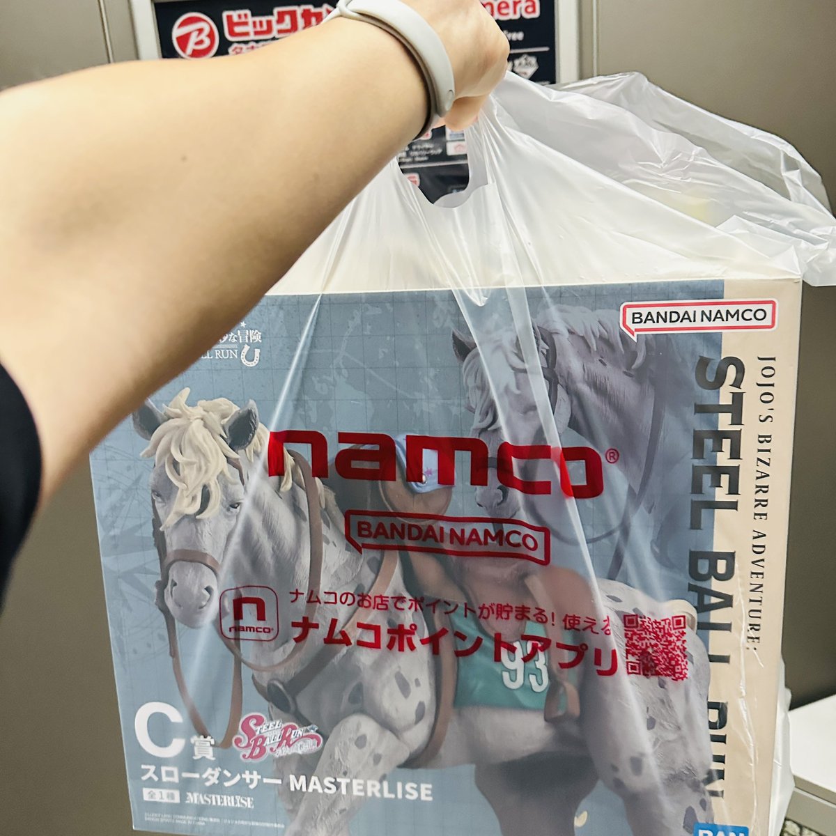 isseta06's tweet photo. スティールボールランくじを5回引きました、ジャイロが欲しかったけどジョニィとスローダンサーが当たりました、スローダンサーがデカ過ぎます。 https://t.co/sZ25RFJGrw