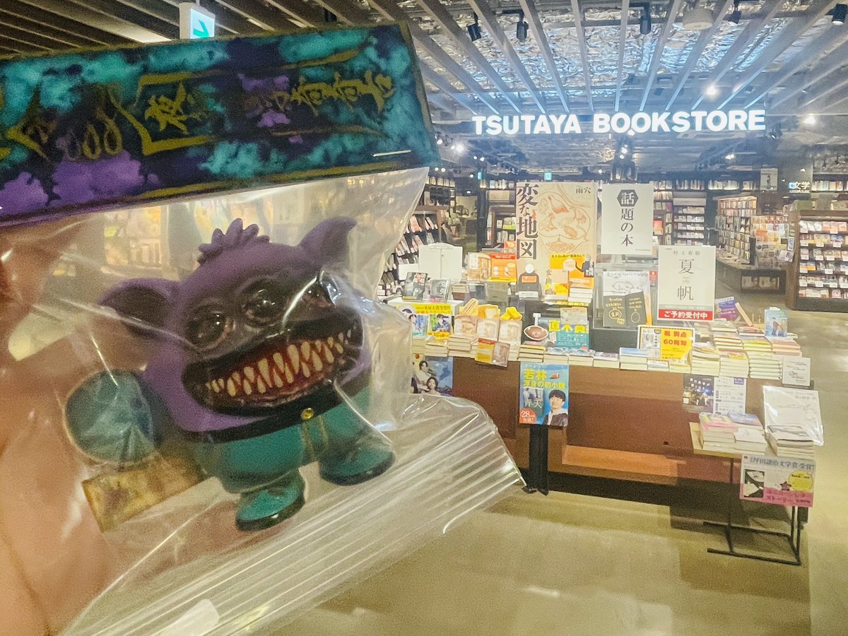 TSUTAYA BOOKSTORE岡山駅前にて 開催中の「Sofvi art TOY画楼」にて