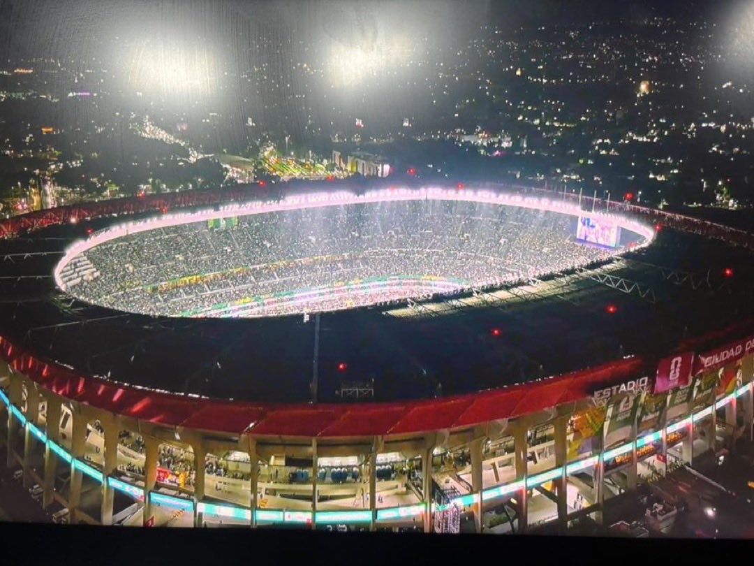 fdbedout's tweet photo. El Estadio Azteca es el mayor templo del fútbol.

Por historia, por presencia, por espíritu futblero https://t.co/Rt2pUWO4sC