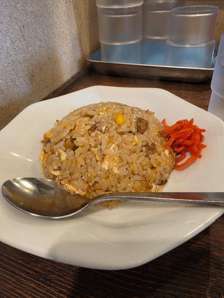 hiken53's tweet photo. ラーチャン家大形店
昔ながらの中華そば、半チャーハン
今日も旨かった～😋
#らーめん
#ラーメン
#ラーチャン家
#新潟 https://t.co/hlWx4bOcL8