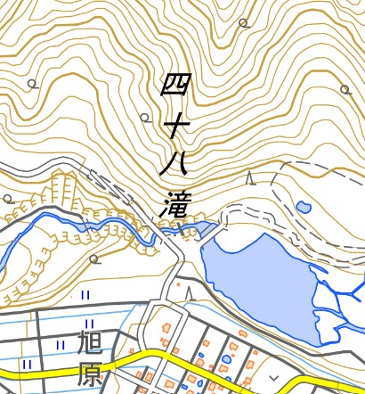 tamoshima4's tweet photo. 6月20日の山行記録において地理院地図の滝記号の向きの誤りを指摘したところ、本日、修正されているのを確認！
国土地理院に、そんな速さがあったとは…
地名の誤りとは違って誰が見ても明らかな誤りだから、すぐに直したのかな。
しかし、地理院の誰かが私の山行記録を見ているのか？ https://t.co/AD79lxUpju