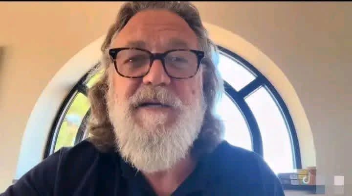 RussellFansCon's tweet photo. "Wishing a fantastic day to the entire global network of movie and music enthusiasts! 🎬🌟 Grateful for the incredible, positive energy everyone brings to this community hub every single day. #RussellCrowe #FanHub #PositiveVibes #CinemaCommunity https://t.co/9ZHZFNDfaI
