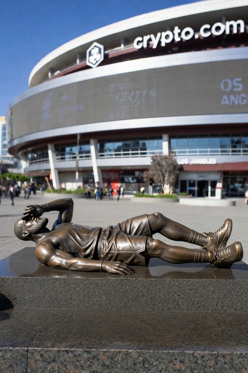 JWadventurerama's tweet photo. In the year 2030, @Lakers unveil the statue of LeBron’s most iconic moment: on the floor checking to see if the referees bought his act 😂
#LakeShow #LeGone #lakers https://t.co/miv7DYCrZR