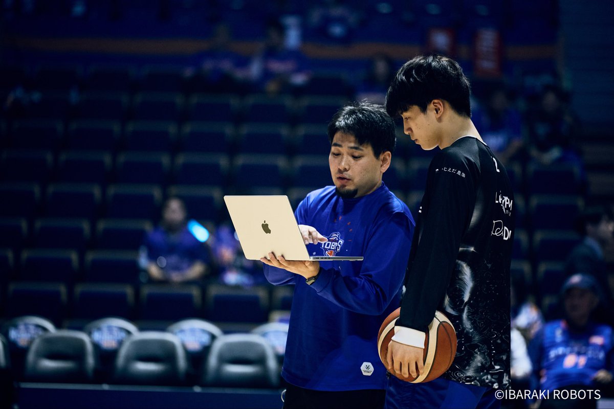 ibarakirobots's tweet photo. ■移籍先決定のお知らせ■

#猪狩貴一 トップチームサポートコーチ兼ユースチームスキルコーチが #群馬クレインサンダーズ に加入することが決まりましたのでお知らせいたします。

新天地でのご活躍を祈念しております！

#茨城ロボッツ https://t.co/g2XCU6hW2k