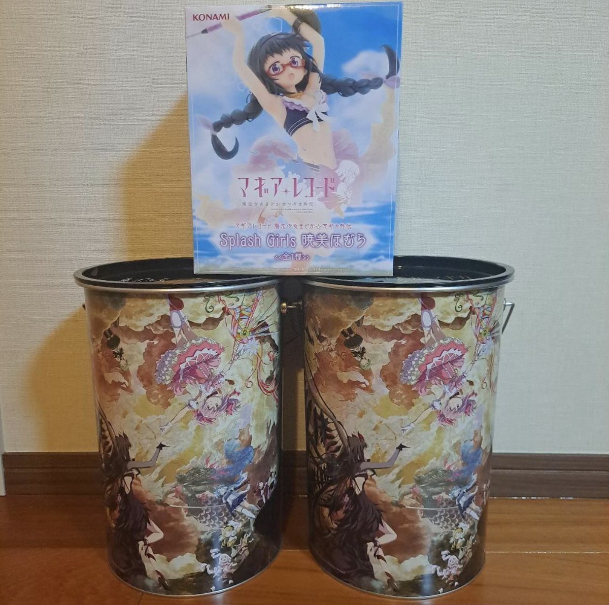 DemandaFGZ's tweet photo. Estoy haciendo negocios con un japonés para comprarle 6 palomeras de la película de walpurgis y una figura de moemura verano por 3000¥(así es) https://t.co/asCN93AJnz