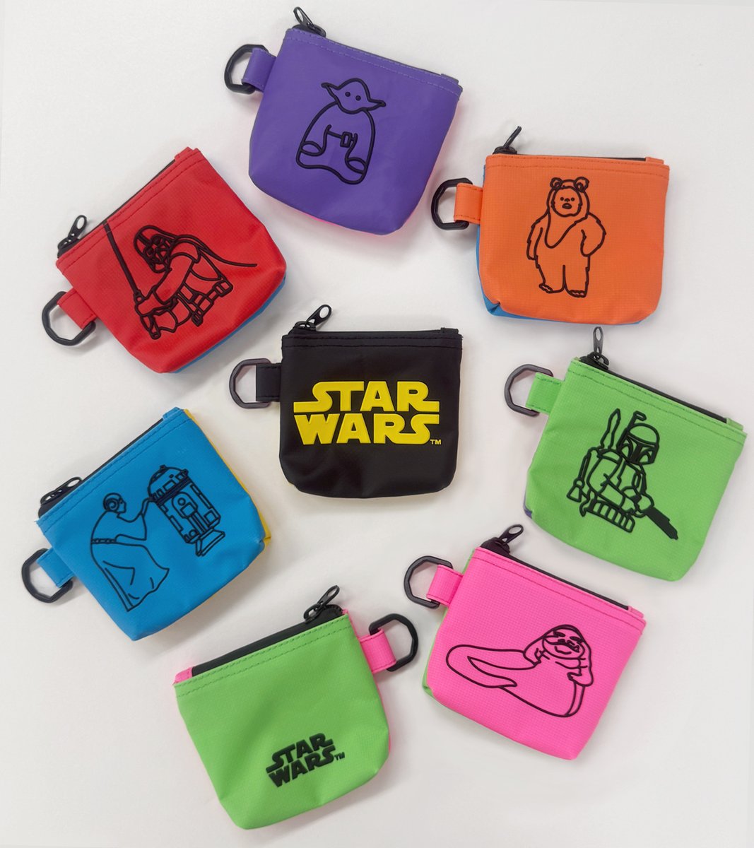 starwarsjapan's tweet photo. STAR WARS POP UP STORE &amp; オンラインに
ネオンカラーが映える新作グッズ登場⚡
⠀
👜ミニショッピングバッグ
ダース・ベイダーやヨーダなど
#スターウォーズ キャラクターの刺繍がポイント
⠀
👝ミニポーチ
立体プリントで、アウトドアテイストなデザインも◎
⠀
https://t.co/9TOOlU6wdf(外部サイト) https://t.co/0CJ12olC5k