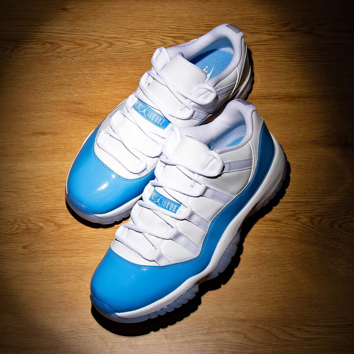 NIKE AIR JORDAN 11 LOW “White/University Blue” (ナイキ エア 