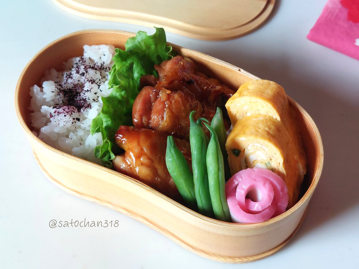 satochan318's tweet photo. 今日の #お弁当
照り焼きチキン
#お弁当記録 
#曲げわっぱ #わっぱ弁当 https://t.co/Nn2N3oKmAK
