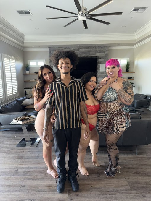 WHAT’D I DO¿ - 2 pic. Put me to WORK today😰🚛❤️ 🎥 @brazzers ⭐️ @jadynnstone @karlaxxxlane @onlysavannah834 https://t.co/dbq6O8UIvi