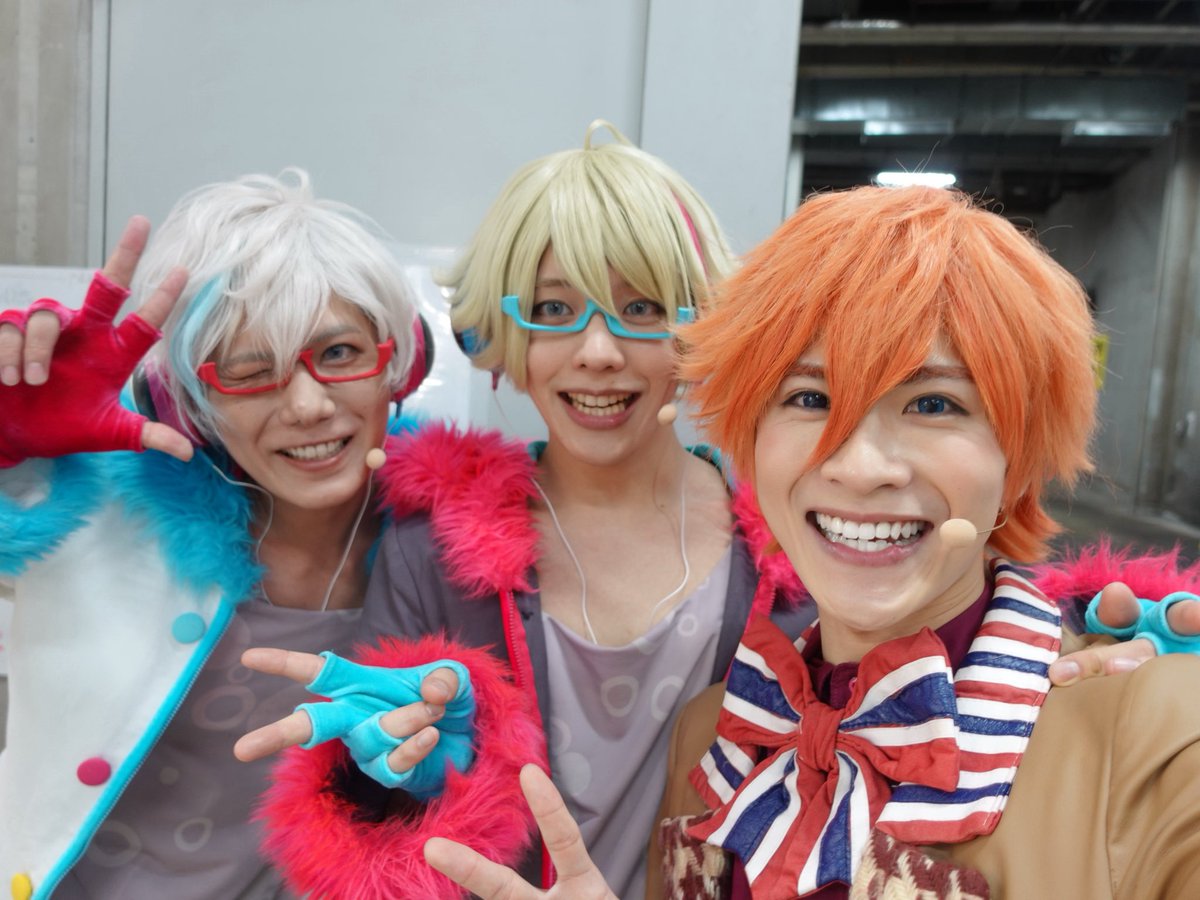 Asahi_Amano's tweet photo. 舞台アイ★チュウ ファイナルライブ
「LIVE!!!!!!アイ★チュウ〜étoile éternelle〜」
思い出大放出スペシャル④
激カワ集団POP'N STAR＆
息の揃い方レベチな双子ユニットお兄ちゃん達Twinkle Bel

銀河くんとは初めましてだったけどアイチュウキャストで唯一の同い歳でめっちゃ仲良くなれてほんまにもっと前から共演したかったって話したり、
朝陽くんは稽古の時も本番中も常に努力してて可愛らしくてほっとけないし、僕だけのアンサーと一番星とBrand New Dayとか全体曲は俺たち初めての多くてずっと一緒に練習したね！
曜くんはGrandMasterの時からめーっちゃお世話なってるし、またサウナ行きましょーね！あと綺麗すぎます！
こうだいくんもGrandMasterの時からほんまに相談乗って頂けたり、楽屋では構ってくれたり大好きです！流行語大賞はロケットランチャー！🚀
かずきくんは初めましてだったけどいーっぱいお話してくれたの！🎮リベンジさせてください！絶対！絶対に！

#舞台アイチュウ #アイチュウ