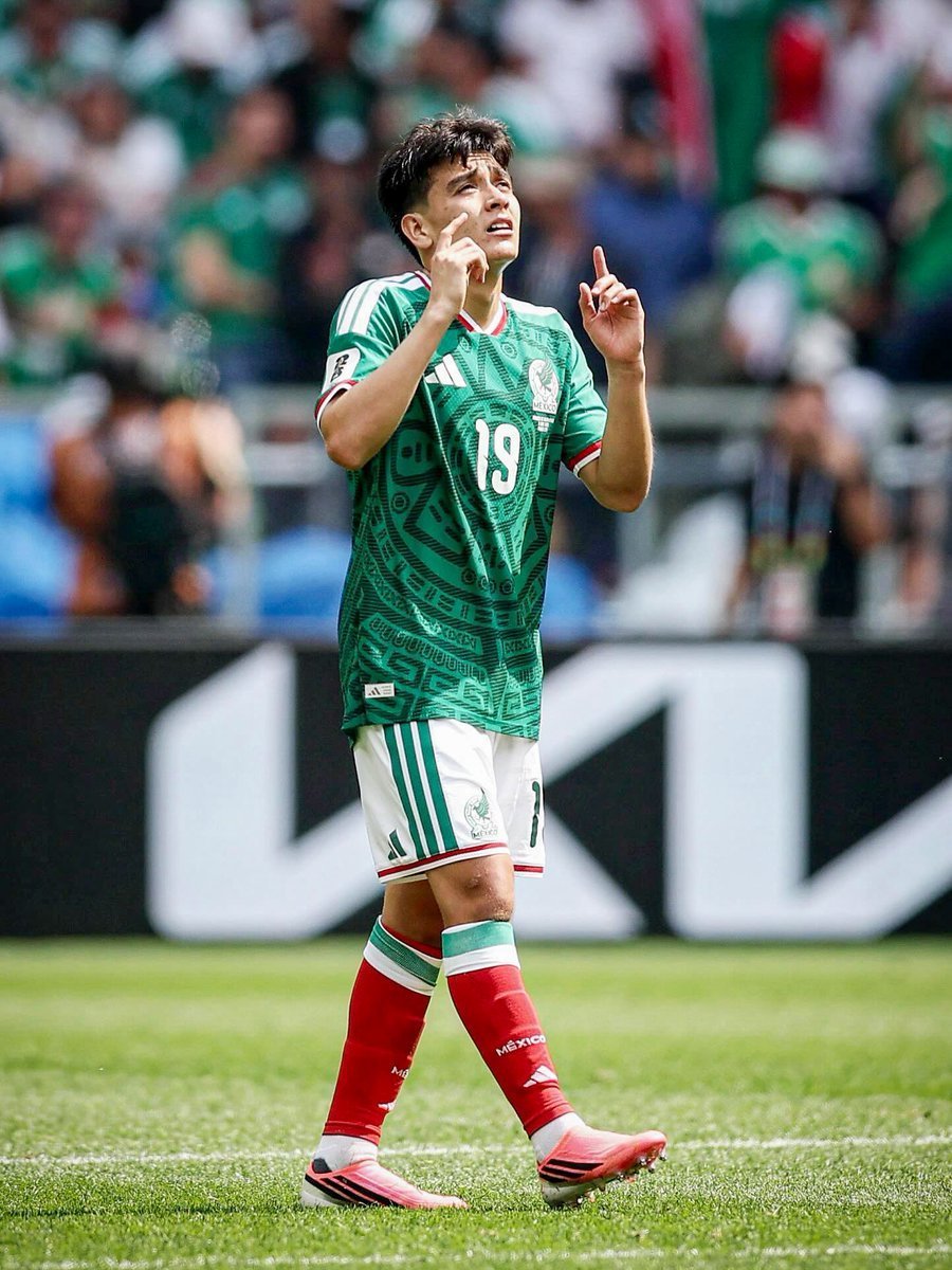 GF1MX's tweet photo. Morita, yo por ti voy a la puta guerra https://t.co/L5MyPDj4F2