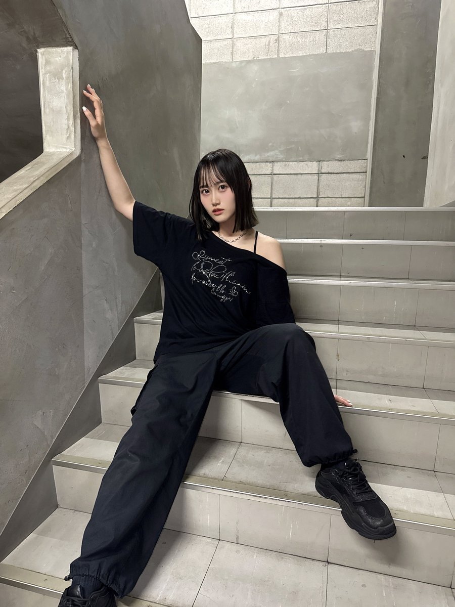 miyu__colorful's tweet photo. こんなみゆもいかがですか？🖤⛓️ https://t.co/NIuSip5ffV
