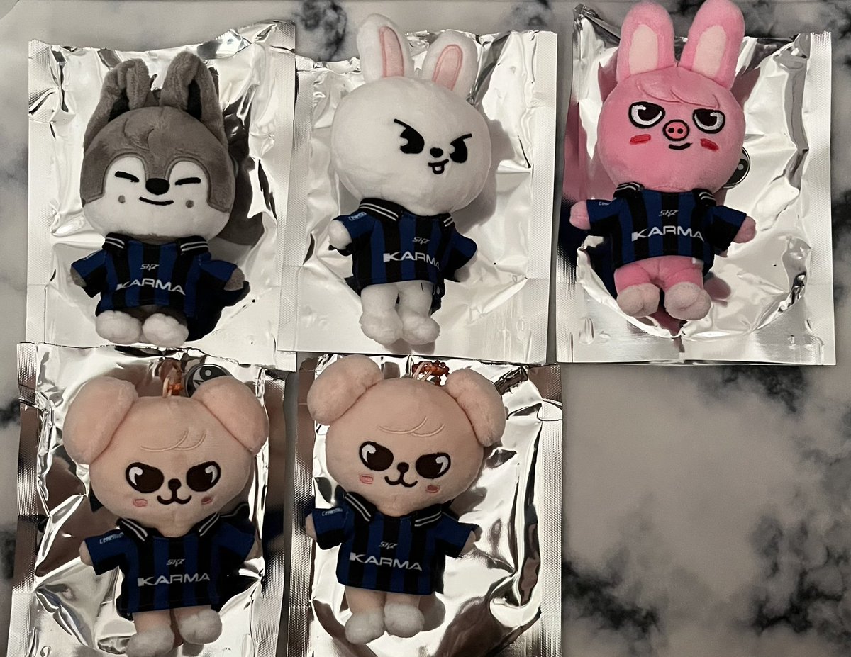 Meye_25's tweet photo. stray kids スキズ skzoo ver 交換 買取

譲:🐺🐰🐖🐇🐶×2  ぬいのみ
求:ALT記載額+送料（300円）
ランダム品のため開封しており、撮影時は手袋着用しております。

支払い方法:PayPay（ライト🙅🏻‍♀️）銀行振込
発送は最短で土曜日になります。
リプ、DMへお気軽にお声掛け下さい🙇🏻‍♀️ https://t.co/jmPYjWXGyJ