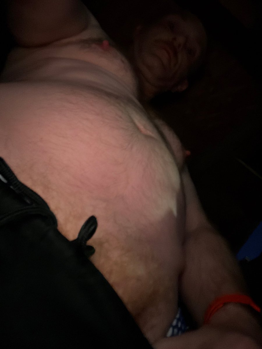 EdinPig's tweet photo. #pissing #outdoor #public #pubes #ginger https://t.co/l1KEkZ0LCg