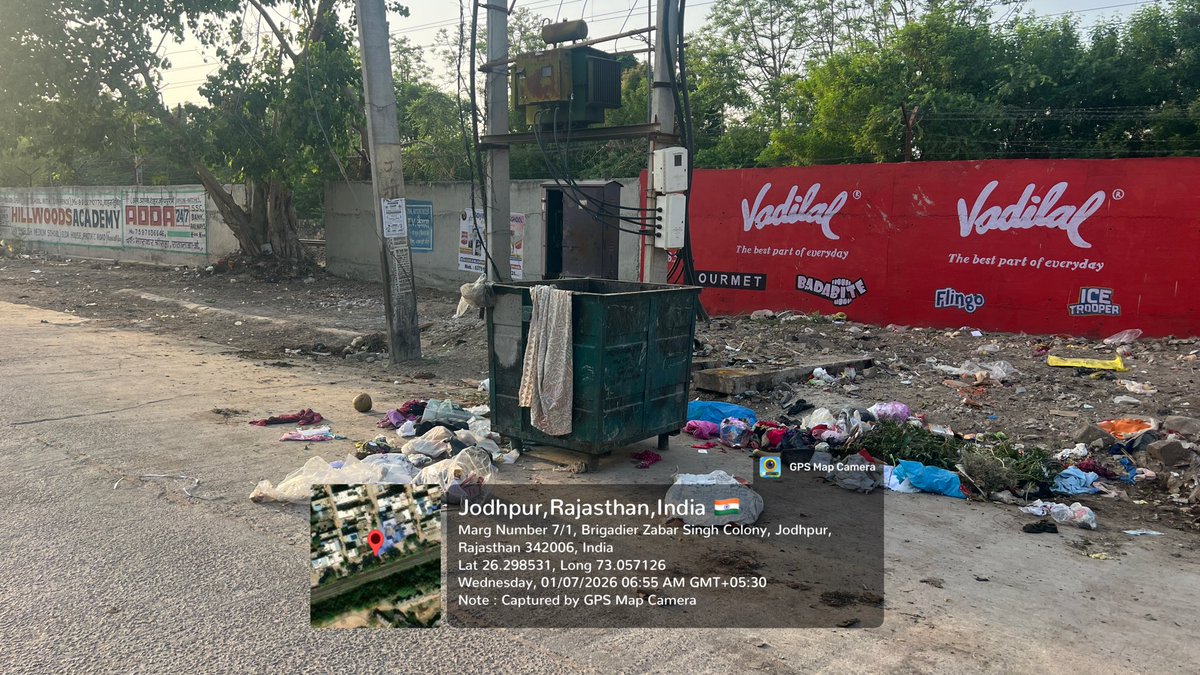 vsborunda's tweet photo. @JodhpurMC_ मोहान नगर, सेक्टर-B, बी.जे.एस. कॉलोनी, गली नं. 8 (कालवी बस स्टैंड, रेलवे लाइन के पास) स्थित नगर निगम के डस्टबिन को हटाकर उचित स्थान पर स्थापित करने एवं क्षेत्र की नियमित सफाई करवाने बाबत। https://t.co/E0NVKxwKOT