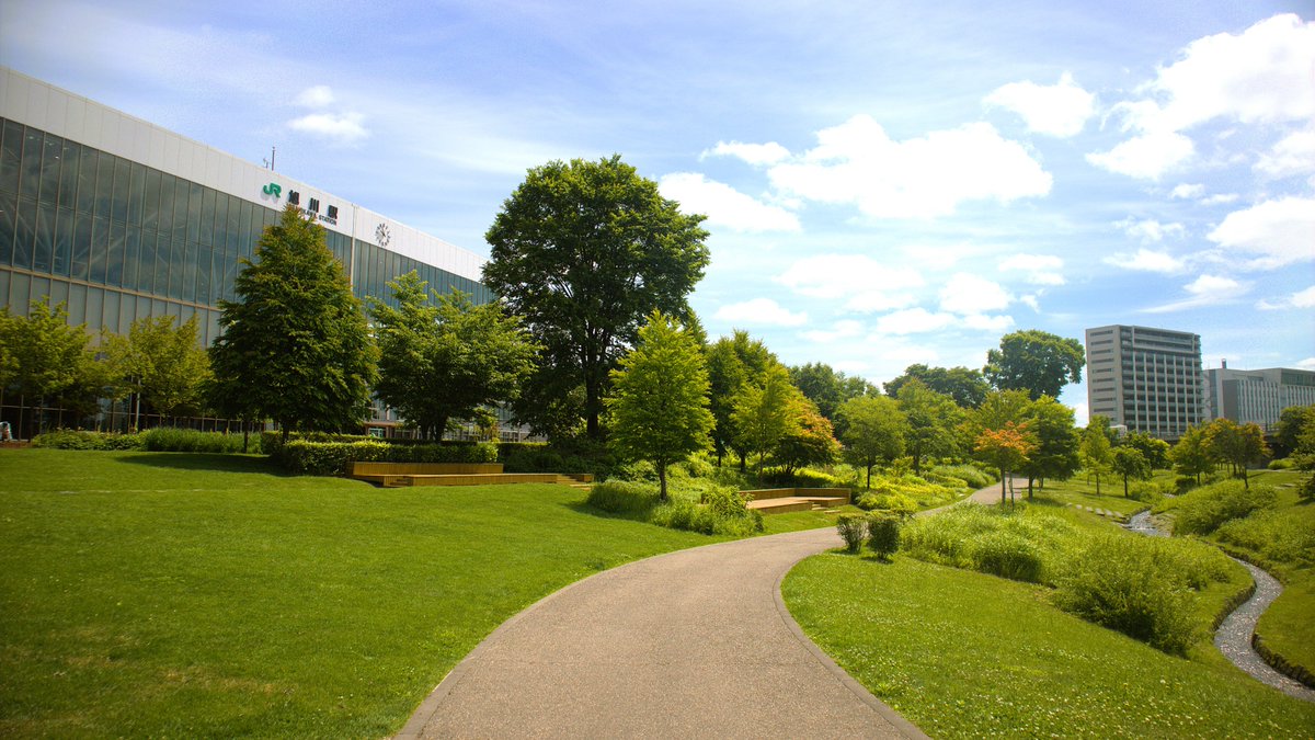 Tokyonobo's tweet photo. On the first day of our trip to Hokkaido, we stayed overnight in Asahikawa. Located near the center of Hokkaido, the city is a "core city" with a population of about 310,000—the second largest in the region after Sapporo. The photos show Asahikawa Sta. and the park close to it. https://t.co/ke1ym4bWuU