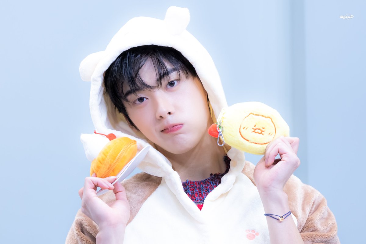 mydearsanha's tweet photo. 260626 팬싸 

🥞💛

#윤산하 #ユンサナ #YOONSANHA
@YOONSANHA_offcl https://t.co/iDoG9SNZYz