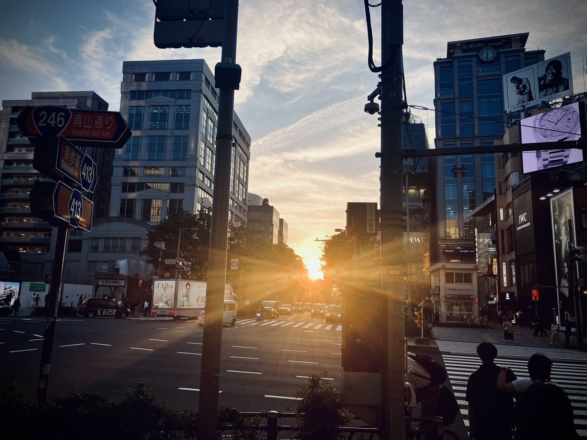 ats_fotp's tweet photo. 通勤時と退勤後の表参道散歩

#日常 #日常垢 https://t.co/KDZzyd7pSf