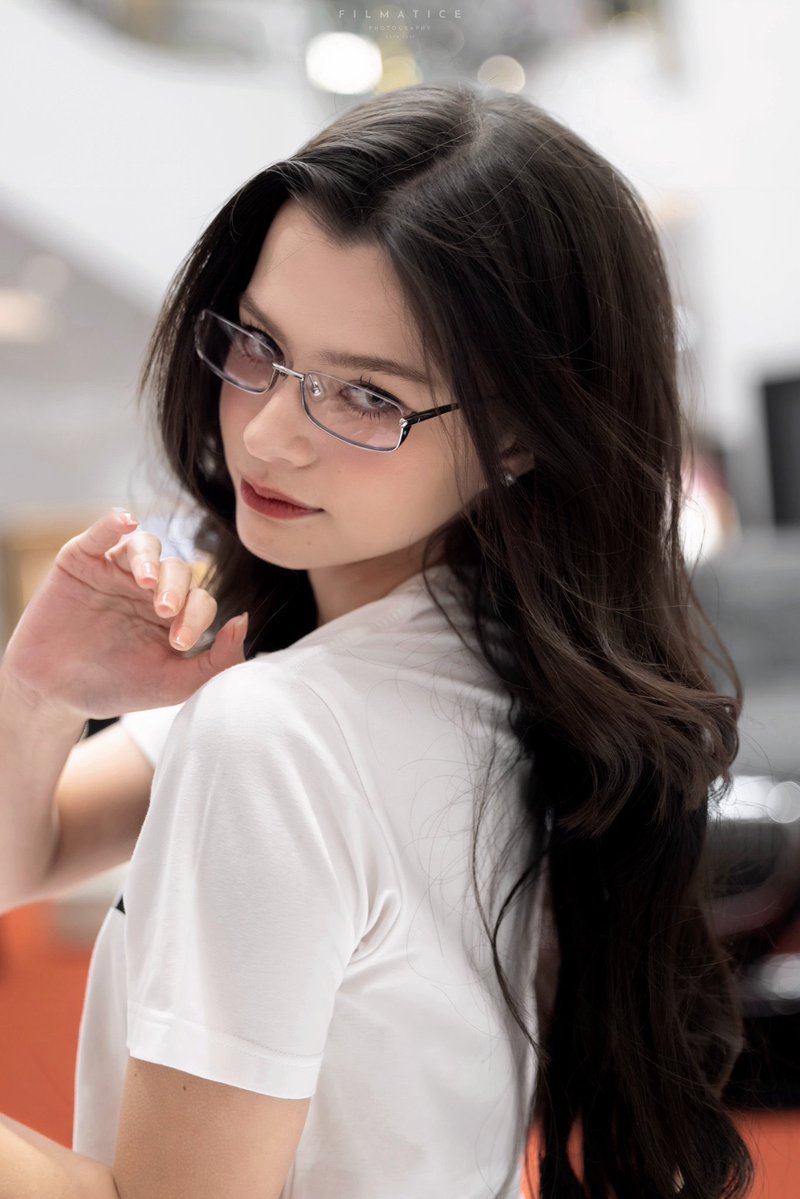 Vvvenus____'s tweet photo. ถ้าถ��มว่าไม่อยากดู Craniums หรอคืออยากจร้าาาา
นิยายก้ออ่าจบหลายรอบแล้ว อยากเห็นเบคในลุค 
ดร. บัว hot nerd 🤓 ปากแซ่บด่าแฟ่ดค่ะ 5555

แต่ก็ไม่รู้ว่าหลังบ้านมีปัญหาอะไรยังไง ได้ก้อดีไม่ได้ก้อไม่ยึดติดอ่ะ เราชอบที่ตัวเบคกี้ (เรฟ ดร. บัวในหัว)

#beckysangels‌ https://t.co/cqLDNrsRCv
