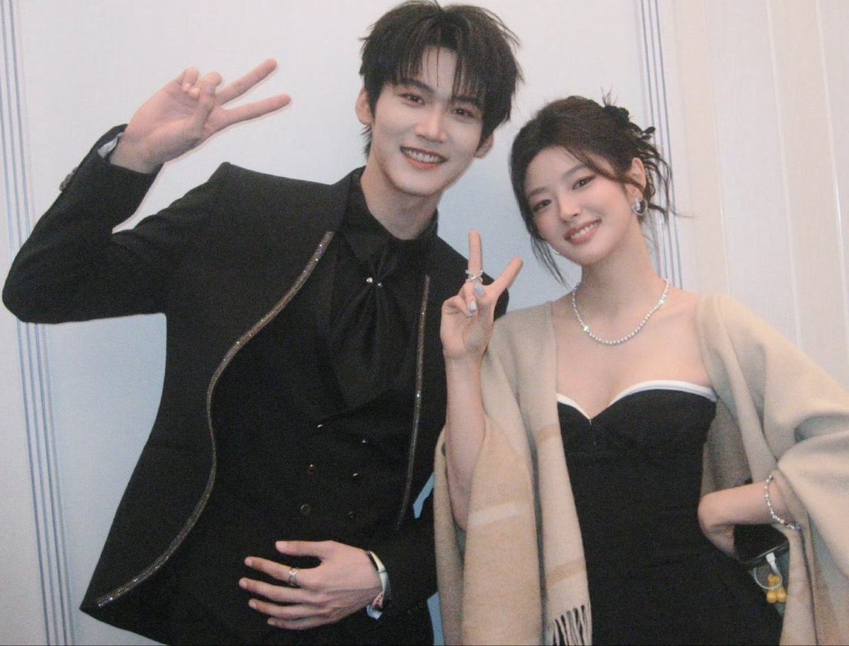 rosyluluzi's tweet photo. now i’ve seen keyu with baobao, i’m excited to see him with ruohan. bring sweetest rebellion to my screen now @/iqiyi https://t.co/vGnlp4NQdZ