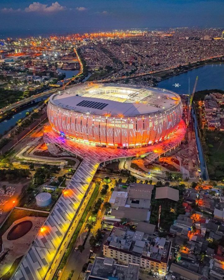 ENHYPEN_INA's tweet photo. From ICE BSD to Jakarta International Stadium! 🏟️✨

Seeing ENHYPEN return to one of Indonesia’s biggest stages feels so special. 

ENHYPEN, please know that you are deeply loved here. 🩵ENGENE Indonesia will always welcome you with the biggest love.

Welcome Back ENHYPEN
#엔하이픈 #ENHYPEN #EN_WORLDTOUR_BLOODSAGA #BLOODSAGA_IN_JAKARTA
@ENHYPEN
@ENHYPEN_members