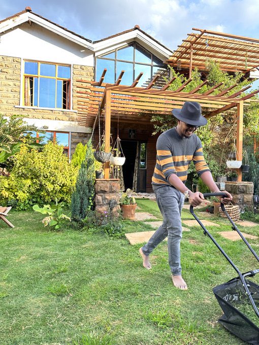 dnahinga's tweet photo. Most plots in Kenya are measured in decimals.  

Yet most homeowners still treat them like they have acres to waste.  

@PodCityKe lets you design homes that turn that land into daily returns like vegetables on the table, eggs from the coop, and lower long-term costs.  

💼 Save productive layouts.  

💰Estimate real build costs.  

📆 Plan the homestead that pays you back.  

🏡 Stop designing a house. Start designing a working home.  

https://t.co/v2Fk9kDzc8