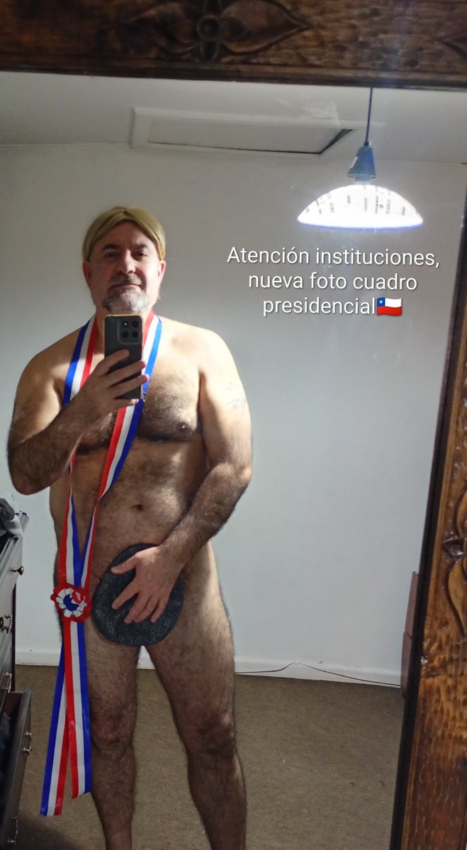 belmarconce's tweet photo. Cuando fui presidencial 😂😂 #machomaduro #bearman #presidente #maduroviral #viral #colalesshombre seguir➡️https://t.co/kUKSbOw0AB🐻🇨🇱✅♥️👿📽️💯💌 https://t.co/4MC9cCVve6