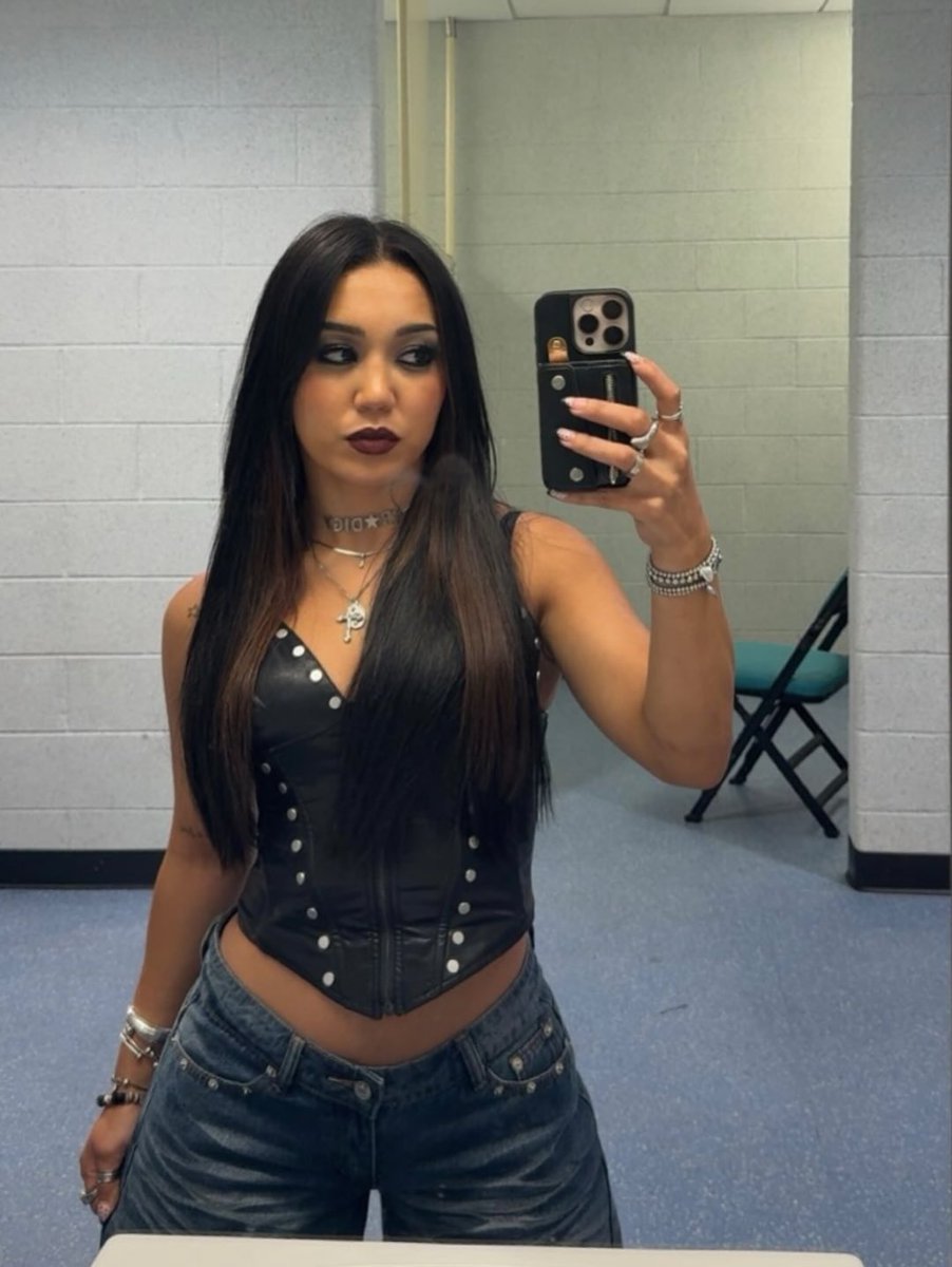 P0PR0XSPRODIGY's tweet photo. ⠀⠀⠀

             Stay mad. I’ll stay winning 💋

⠀⠀ https://t.co/e1HdyM10uM