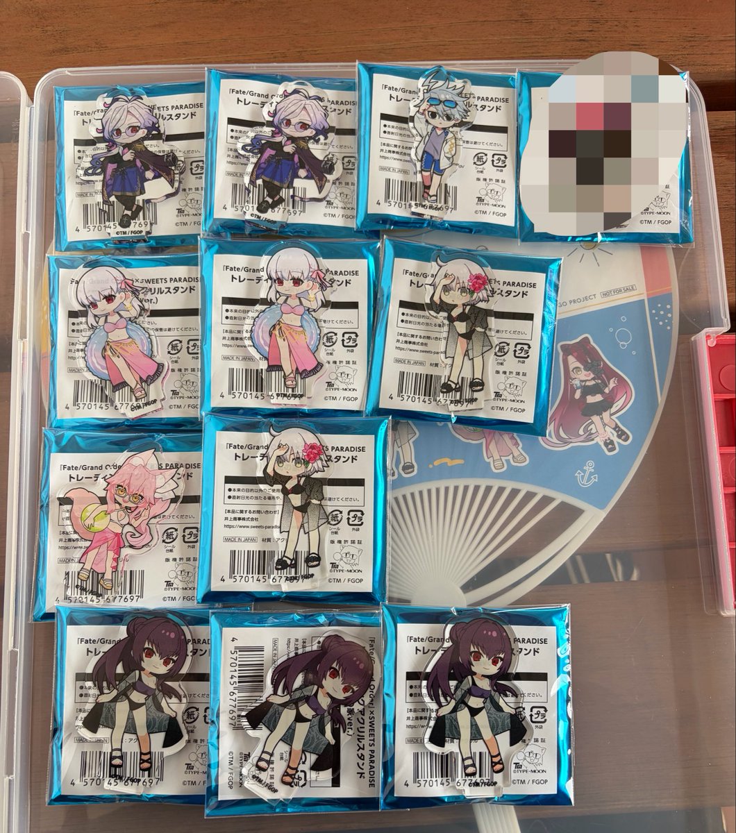 siki_zzz_siki's tweet photo. 【交換】FGO 海の家 スイパラ
特典 コースター ポストカード

譲→江ノ島(江の島)海の家柄

求→スイパラ柄のアルジュナ  各種　各1

郵送交換になります。 https://t.co/h2pecKaqMu