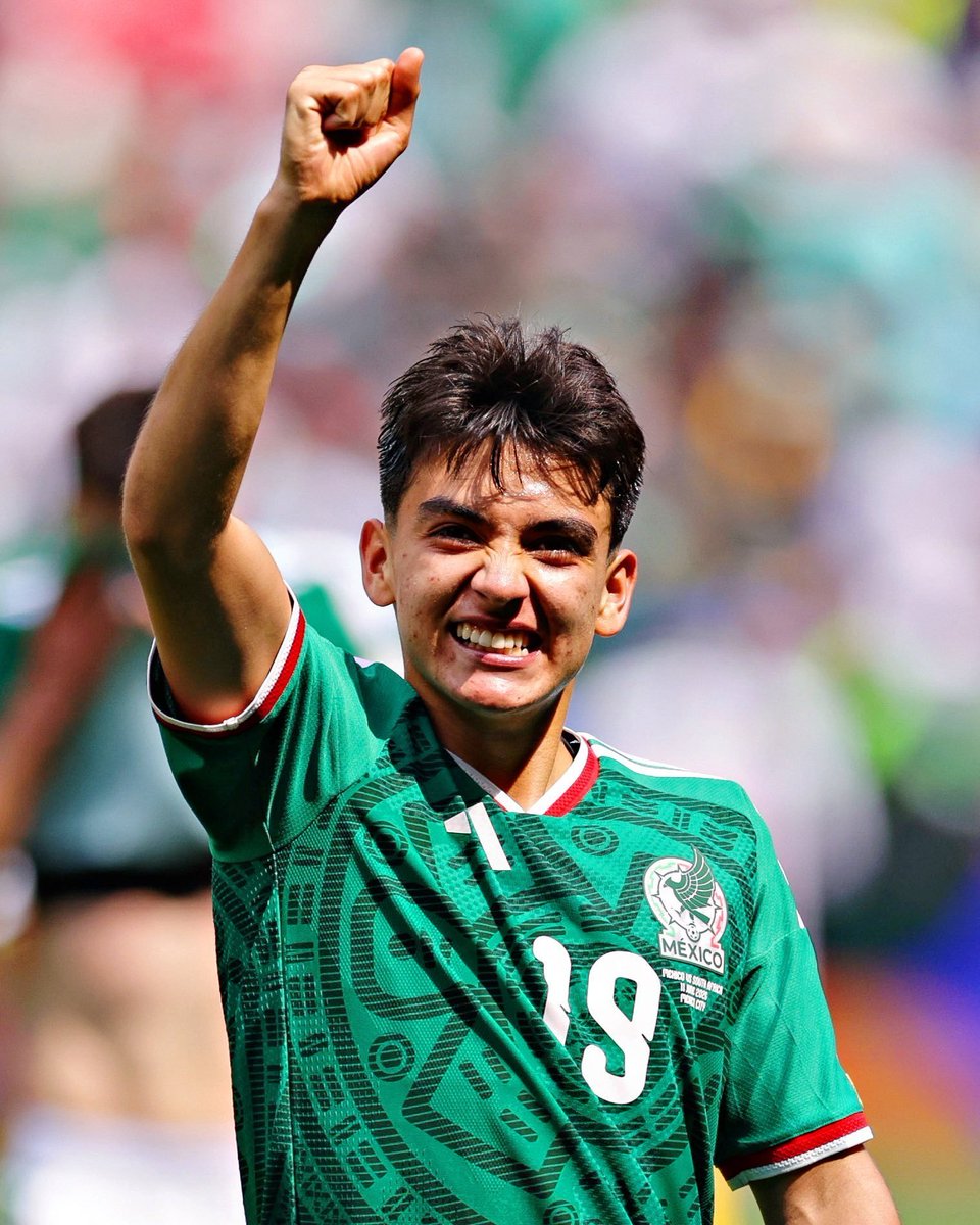 MrAngeloValdes's tweet photo. Es un Andres Iniesta mexicano. https://t.co/IBNyaf7tEp
