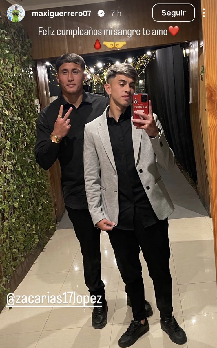 janojalitro's tweet photo. mi sangre?? AJAJAJ 😂😂 que es esa wea cuma culiao. habla bien atorrante conchetumare https://t.co/f3zjzmNcuZ