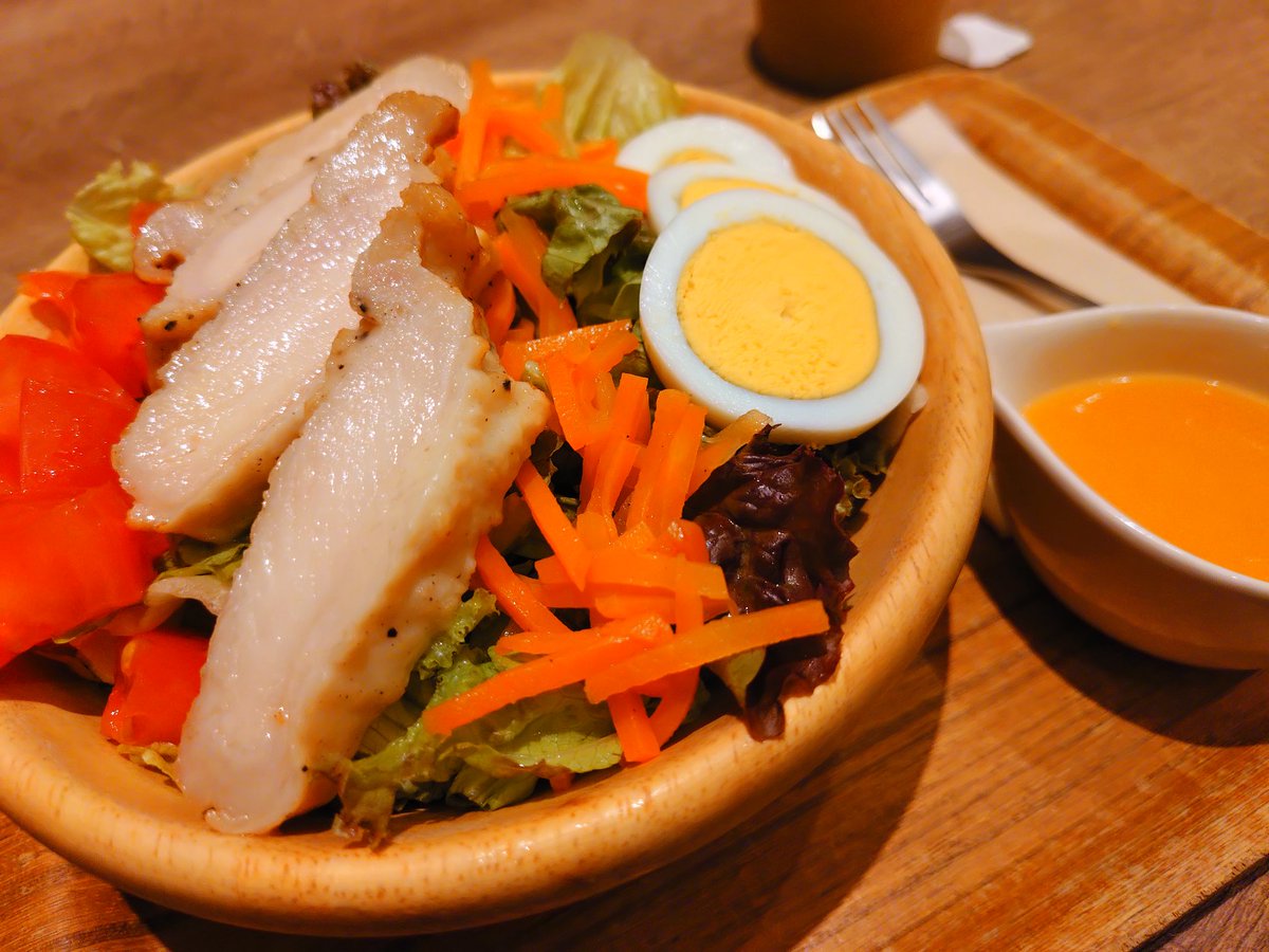 No774's tweet photo. ハートブレッドアンティークで爆買い&amp;ランチ🥗✨️ https://t.co/5Rm35zCkuH