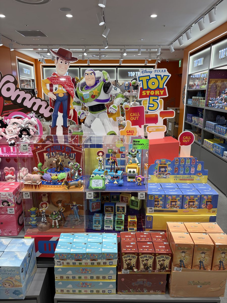 TOPTOY_ikbsc's tweet photo. 映画公開ということで池袋サンシャインシティ店ではトイストーリー5のディスプレイになっております🤖🤖

ウッディーの頭に注目⁽ 𐄇𐄇᳐𐄇𑋈𑋡𐄇᳐𐄇𐄇 ⁾
是非店頭でご覧ください☆☆

トイストーリー5のフィギュアは近日入荷予定です🙇🏻

#TOPTOY #toptoyjapan #toystory #トイストーリー https://t.co/ABHjfB3pDp