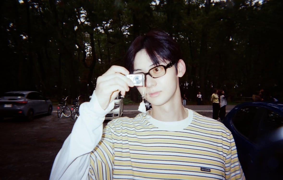 MH_Marryme95's tweet photo. 디카 황민현 너무좋타…………… https://t.co/EXbYZMfJYv