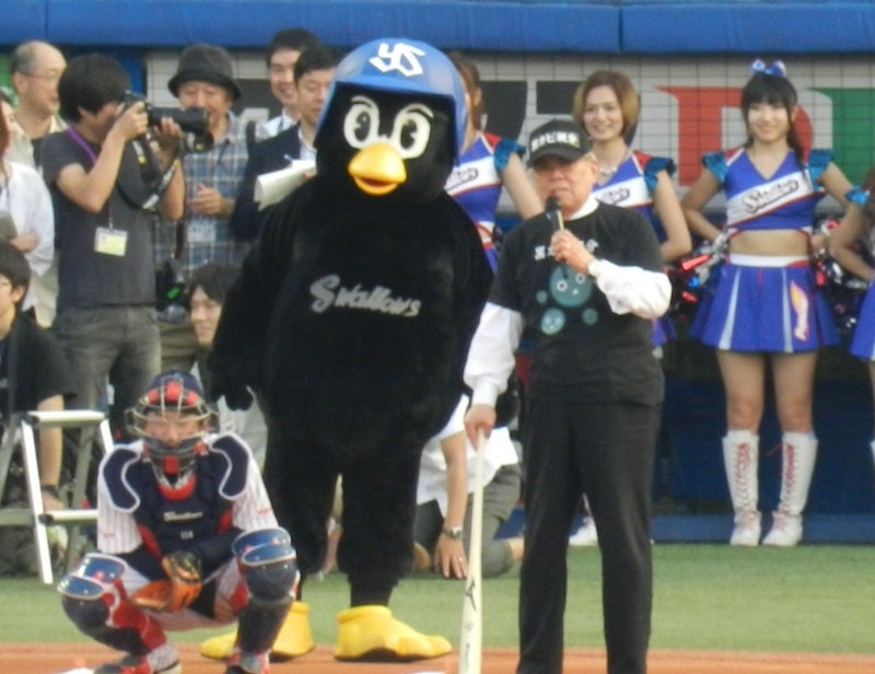 akitsura_b's tweet photo. ブラックドアラ！？

……つば九郎で言うところの、こういう感じ？ https://t.co/4q6J1CNoUr