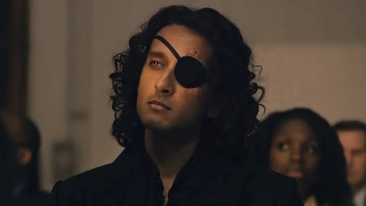 vmprlstt's tweet photo. i don't view armand having hair of different lengths as a show inconsistency but rather as my own headcanon that he cuts his own hair according to his mood of the day (even though it’ll grow back soon enough) https://t.co/eNWK5Y0Y12