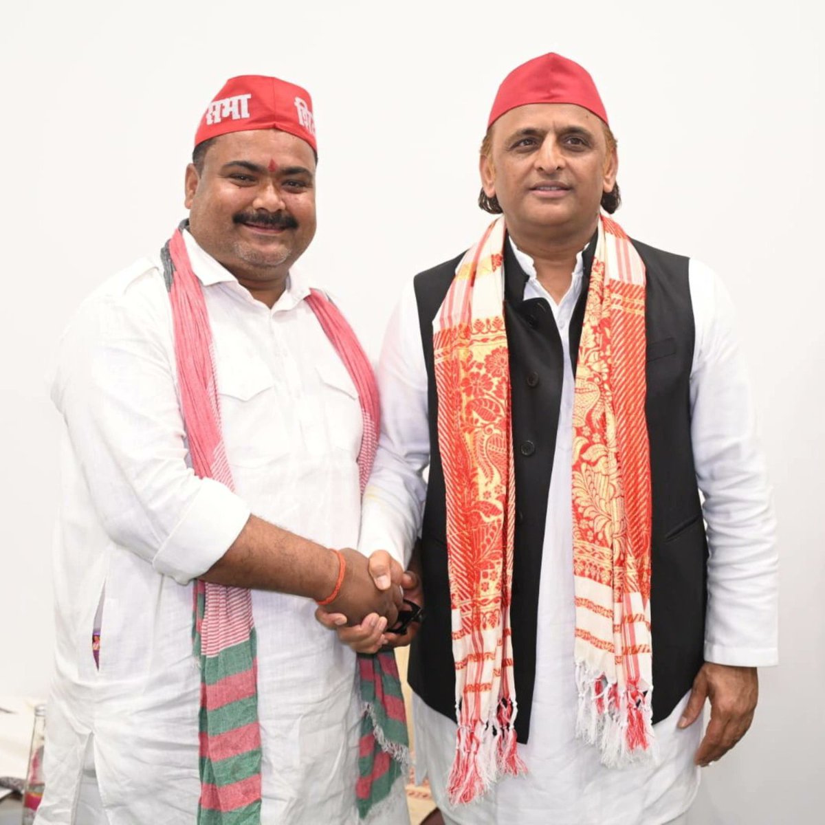 bhaskar_mish's tweet photo. PDA के महानायक. पूर्व मुख्यमंत्री. कन्नौज सांसद माननीय अखिलेश यादव को जन्मदिन की हार्दिक बधाई एवं शुभकामनाएं I https://t.co/6nfyUYHTB9