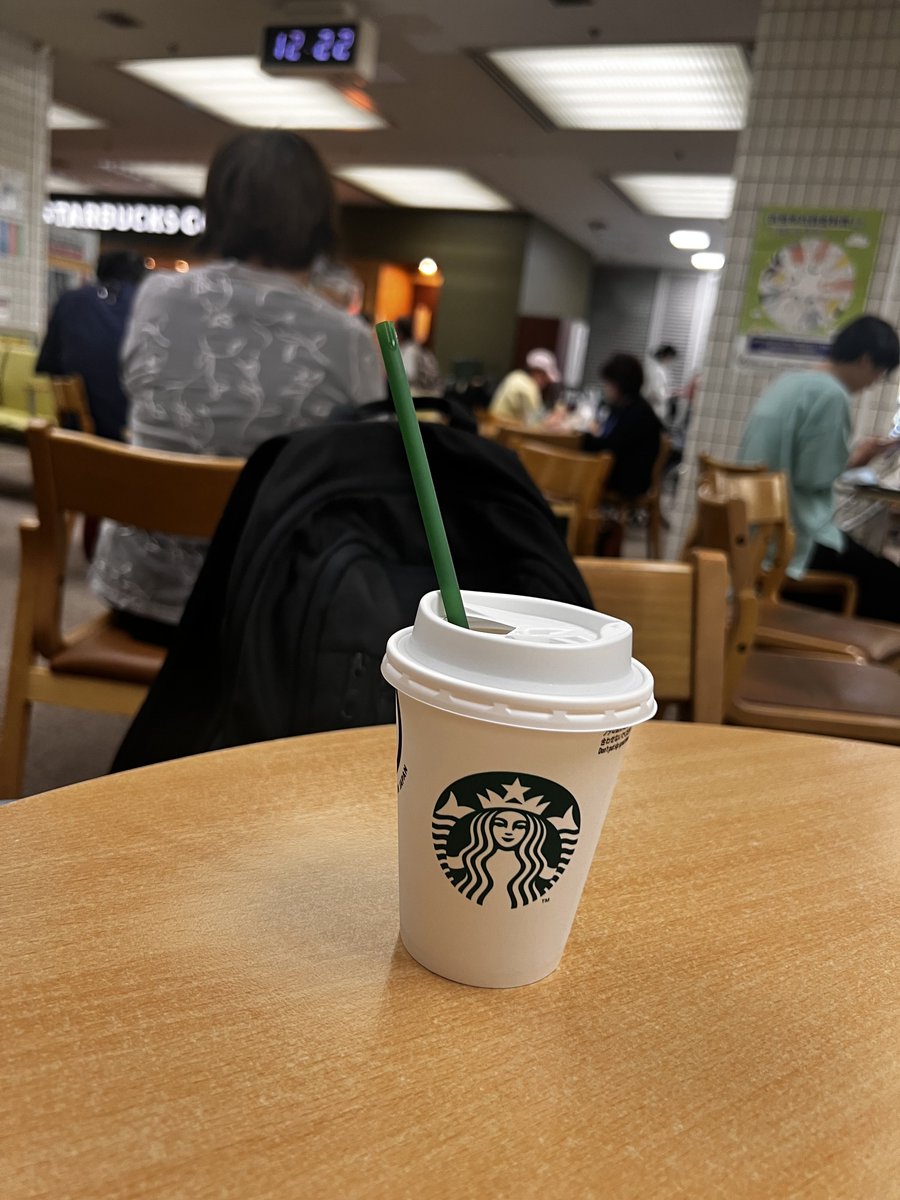 hirozo2026's tweet photo. 札幌医科大学のスタバでストアスタンプget😱
札幌市内は残り1店舗😗
暇人クラブの会長になれるかも🤪 https://t.co/1gz9m0ta0F